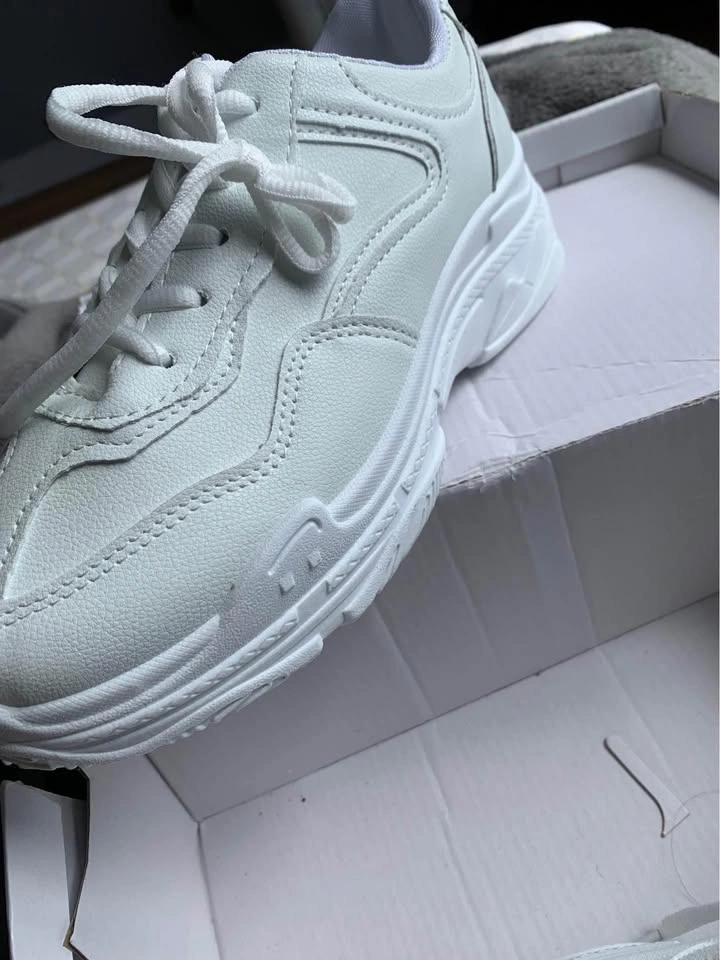 New Sneakers Size 7 - photo 3