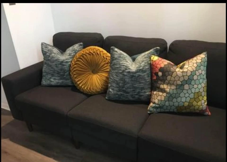 Throw Pillows - photo 2