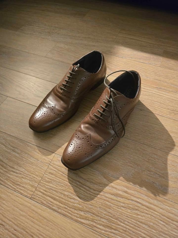 Next Men's Tan Leather Brogues [size 7.5 US] - photo 2