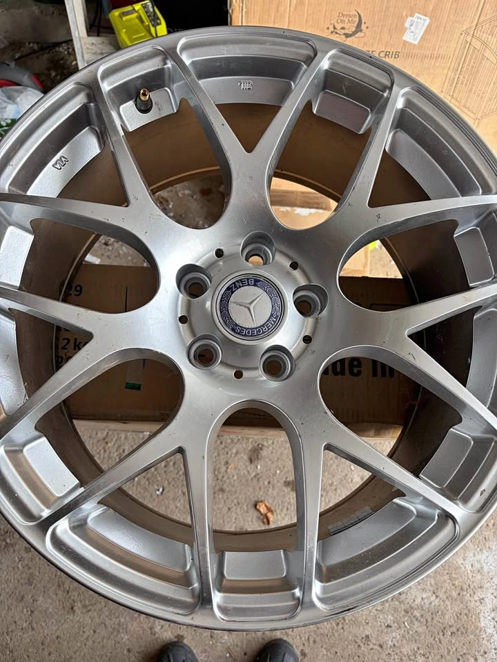 One Mercedes Rim - brand new 18”