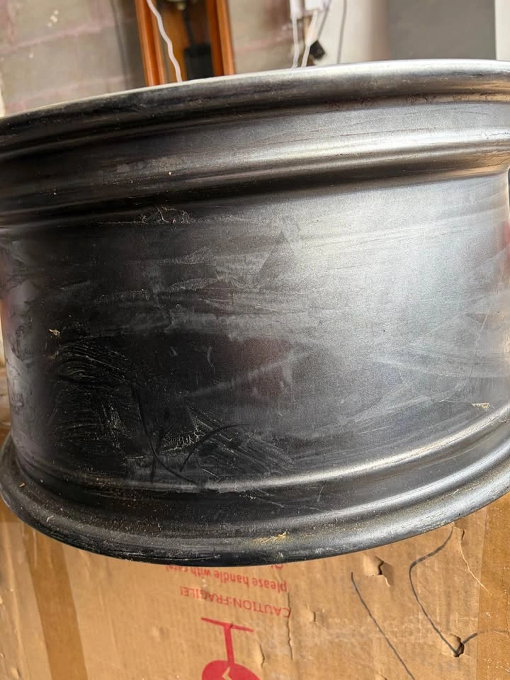 One Mercedes Rim - brand new 18” - photo 2