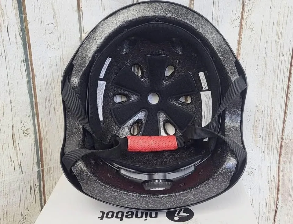 NEW, SEGWAY NINEBOT V11 Scooter Helmet, BLACK - KIDS XS - photo 3