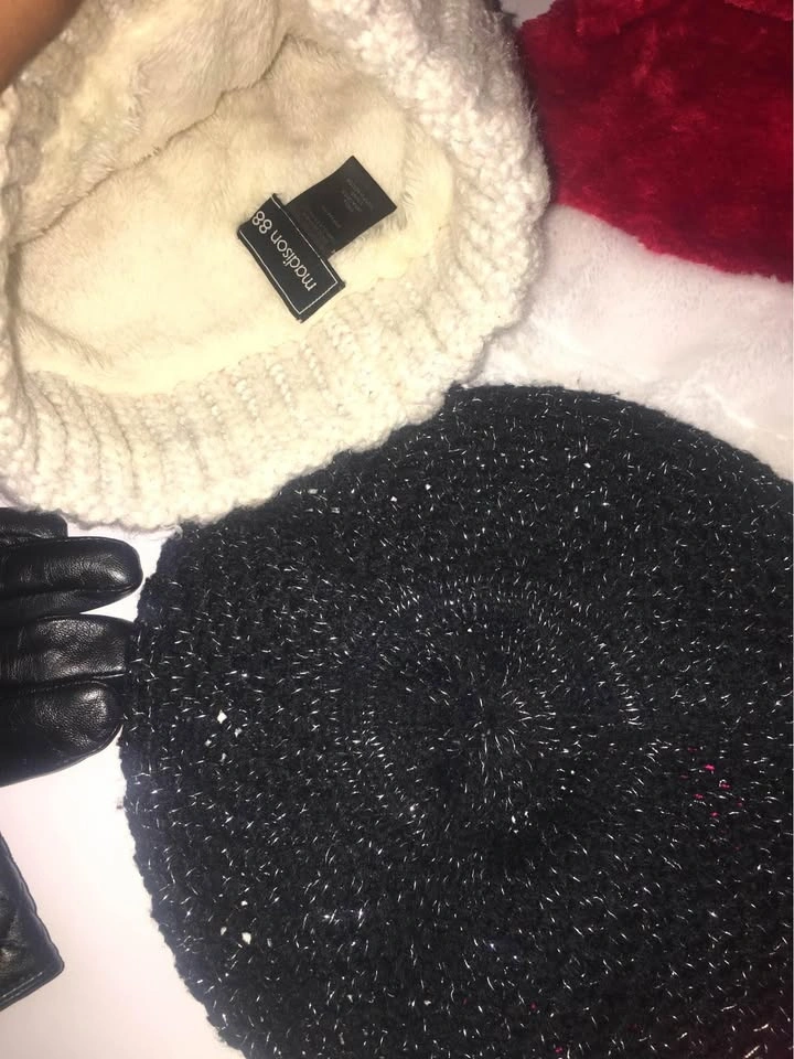 Women’s accessories (hats, gloves, belts) - photo 3
