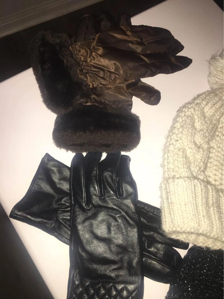 Women’s accessories (hats, gloves, belts) - photo 4