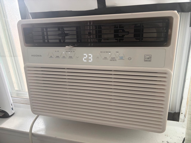 Used Insignia Air Conditioner 12,000 BTU