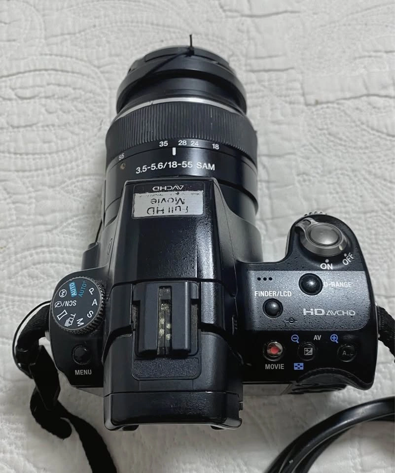 Sony Alpha A35 DSLR/SLT Camera Kit with 2 Lenses - photo 2