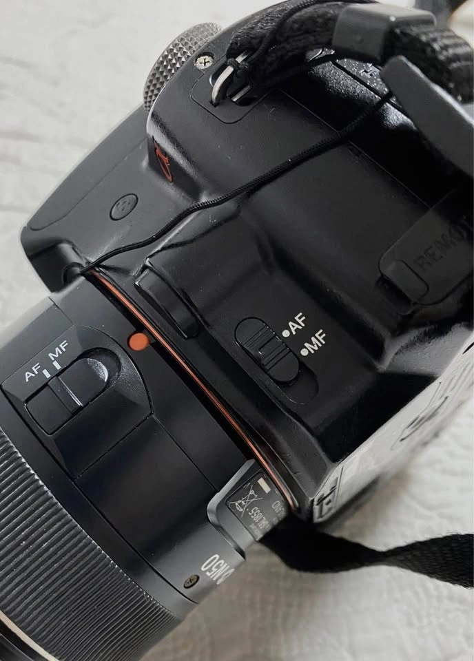 Sony Alpha A35 DSLR/SLT Camera Kit with 2 Lenses - photo 3