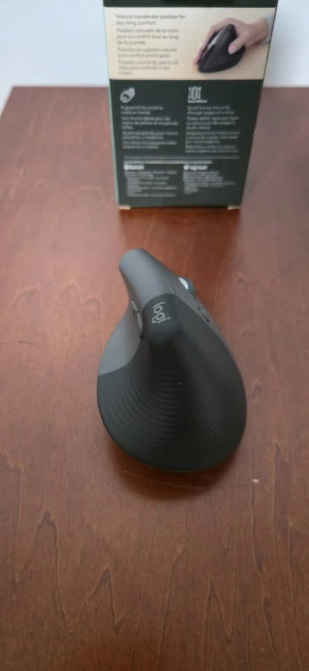 Brand New Logitech Lift Vertical Ergonomic Wireless Mouse - photo 3