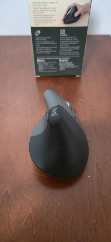 Brand New Logitech Lift Vertical Ergonomic Wireless Mouse - photo 4