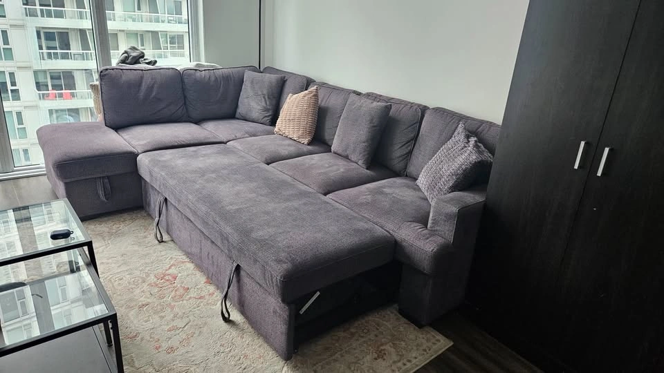 Couch - photo 4