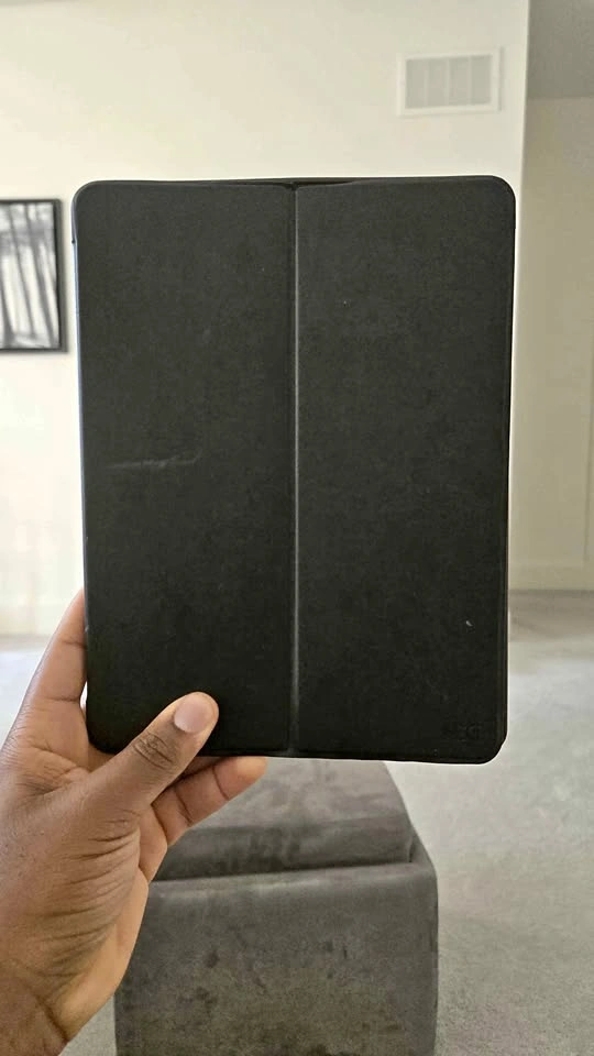 Black iPad Folio Case with Pencil Holder