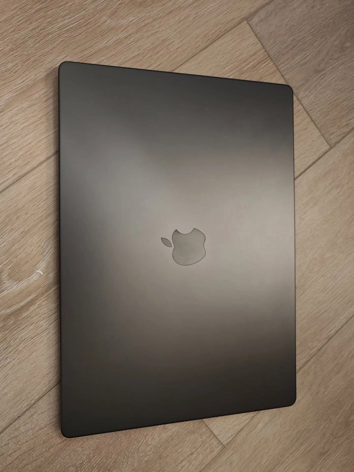 2024 MacBook Pro 16 M4 Max — 36GB RAM / 1TB SSD — Like New - photo 3