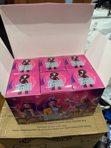 Kpop Demon Hunters Huntrix Figure Keychain 6 Blind Boxes