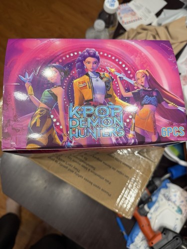 Kpop Demon Hunters Huntrix Figure Keychain 6 Blind Boxes - photo 2
