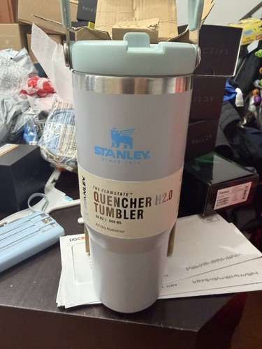 Stanley Quencher H2.0 FlowState 30oz Gray/Blue Tumbler