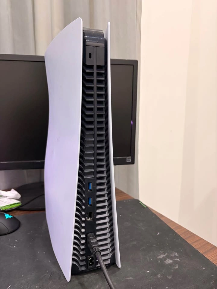 PS5 Disc edition - photo 4