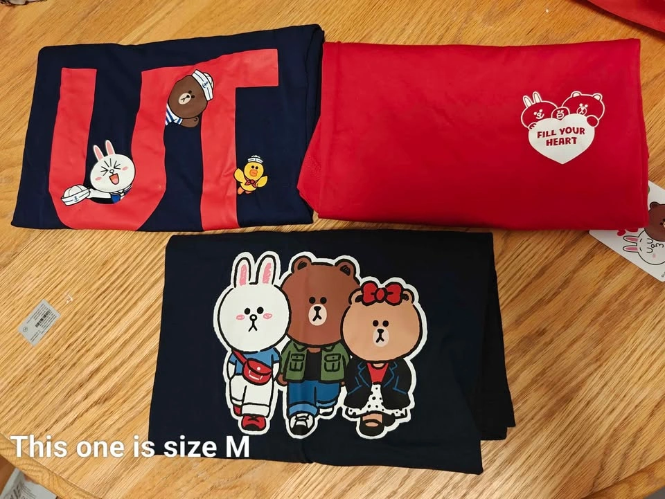 UNIQLO Line Friends shirts - photo 2