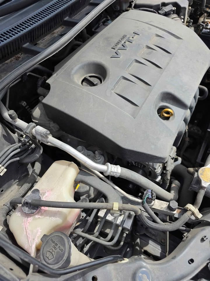 Engine bay detail - photo 5