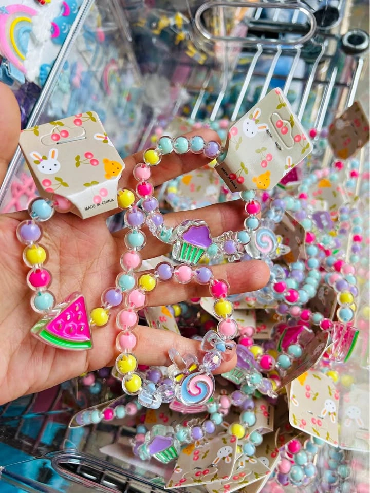 Kids Beaded Charm Bracelet – Brand new