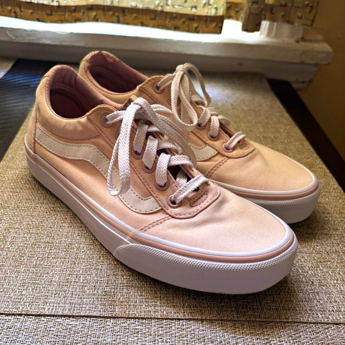 VANS Old Skool Women’s Low Top Canvas Lace-Up Sneakers Pink/Whit