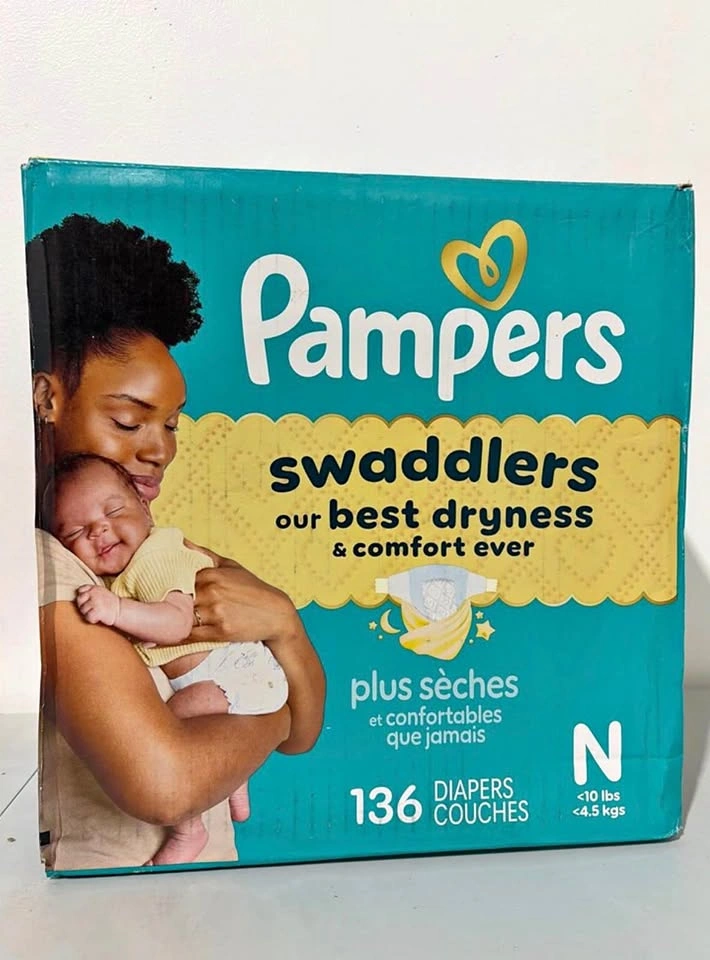 NEW Pampers Swaddlers Newborn Diapers Size 0 (136 Count)
