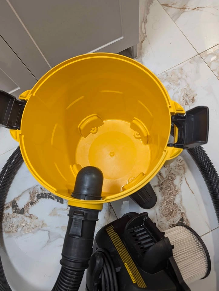 DeWalt Vacuum Cleaner - photo 4