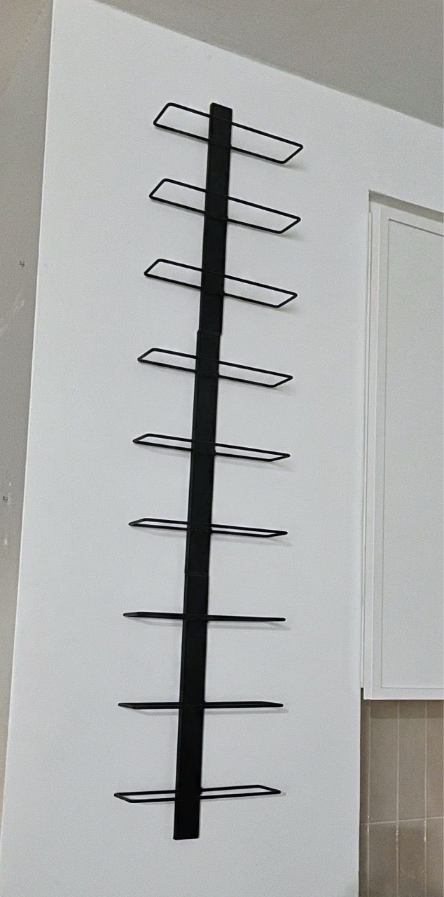 Wall-Mounted Black Metal Wine Rack - photo 2