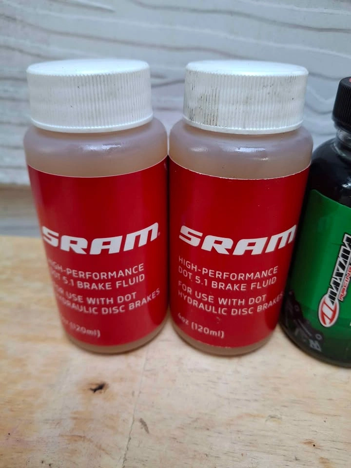 Bike Hydraulic brake fluid - photo 2