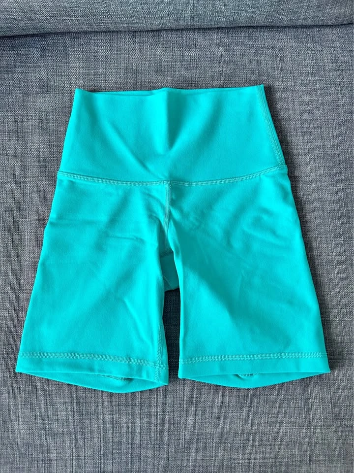 Aritzia TNA - Teal / Turquoise Biker Shorts (XS)