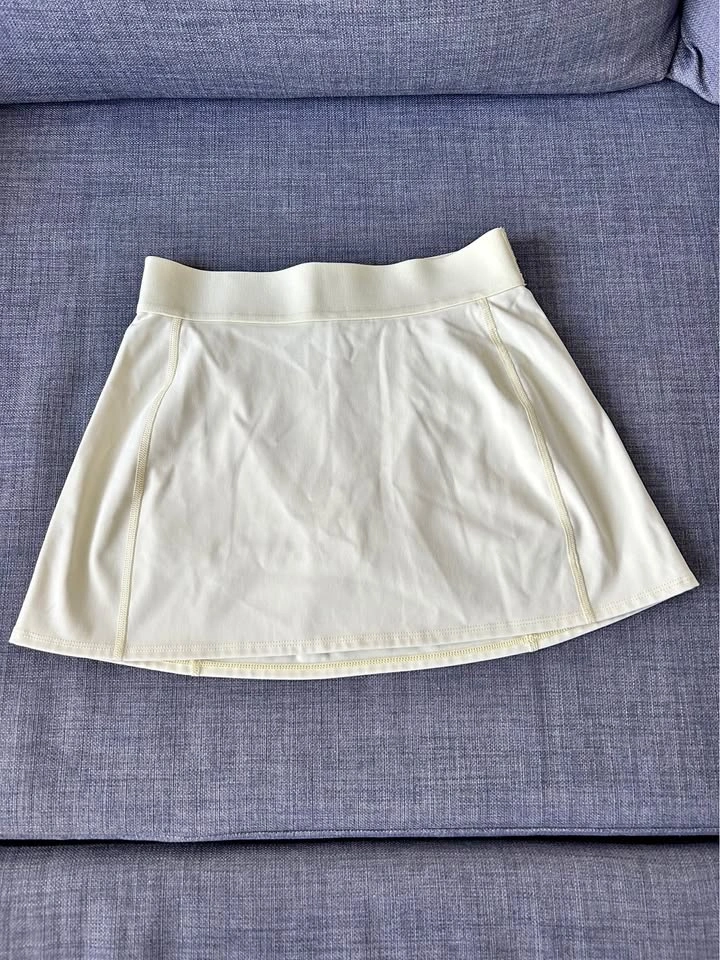 Aritzia TNA - Yellow Tennis Skirts (XS)