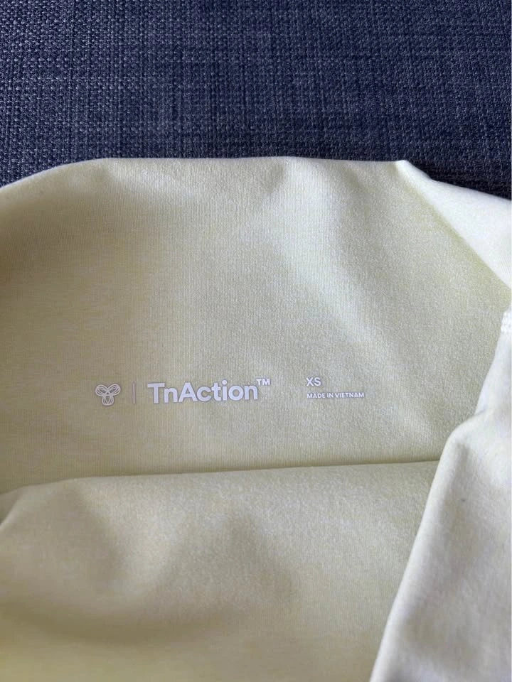 Aritzia TNA - Yellow Biker Shorts (XS) - photo 2