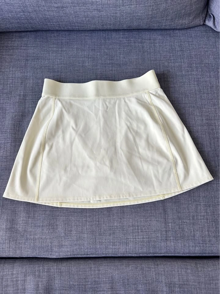 Aritzia TNA - Yellow Activewear Set (XS) - photo 4