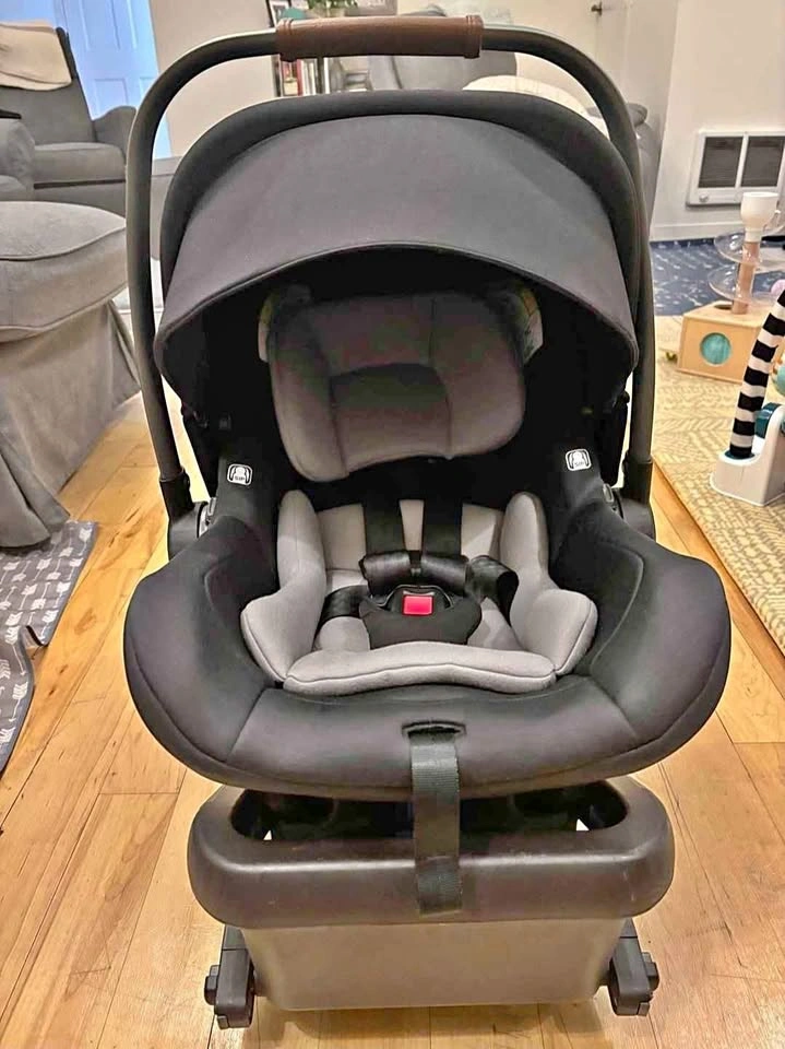 Nuna Infant Car Seat + Base (with Infant Insert)