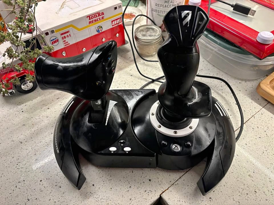 Thrustmaster T.Flight HOTAS One Flight Stick + Throttle (for XBO