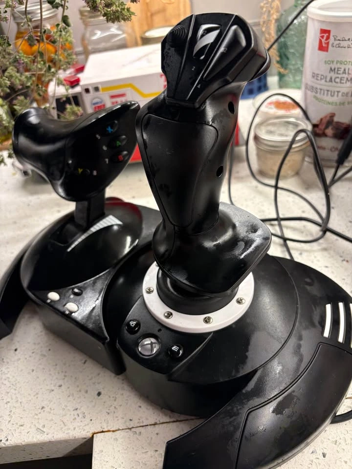 Thrustmaster T.Flight HOTAS One Flight Stick + Throttle (for XBO - photo 4