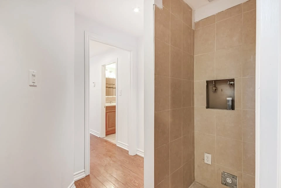 3 Beds 2 Baths - House - photo 2