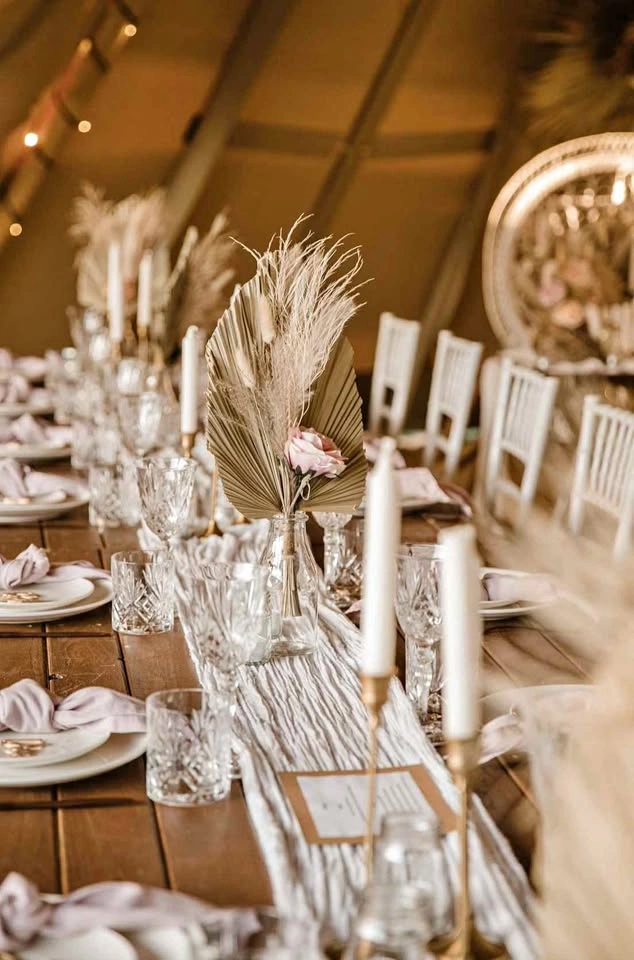 White table runners