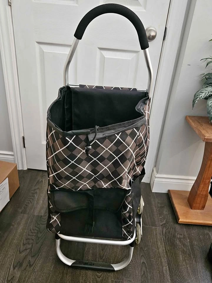 Pull Grocery Cart with wheels