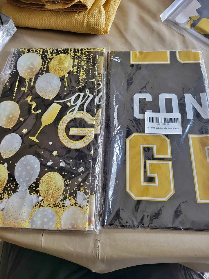 Graduation Decor & Party Items NEW