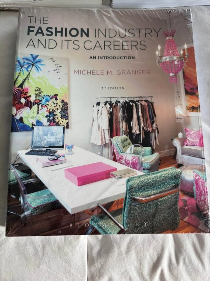 Brand New Sealed Fashion Design / Artist Books Lot K - photo 3