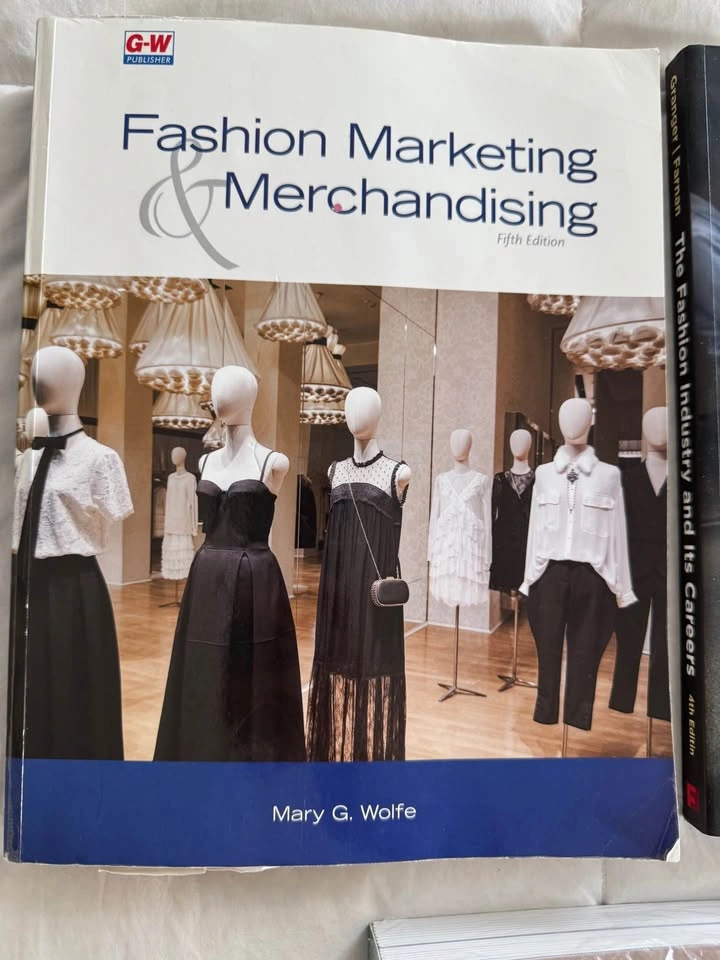 Brand New Sealed Fashion Design / Artist Books Lot K - photo 5