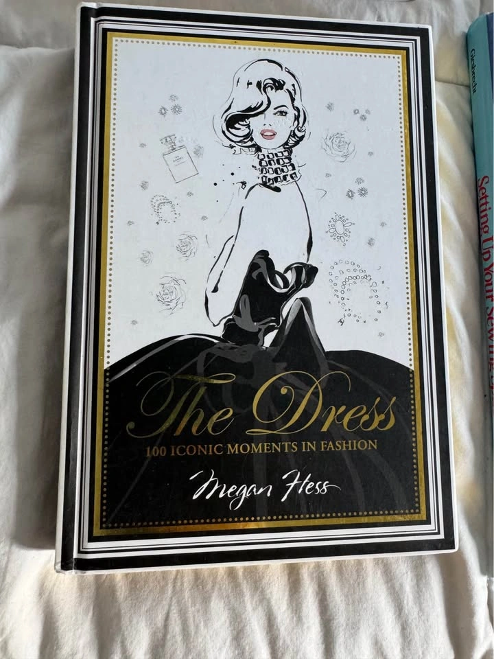 Brand New Sealed Fashion Design / Artist Books Lot J - photo 2