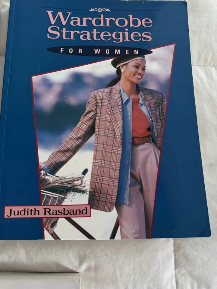 Brand New Sealed Fashion Design / Artist Books Lot H - photo 4