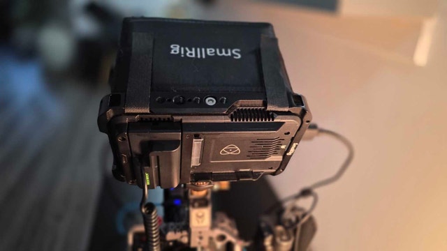 Atomos Ninja V 5" 4K Recorder Kit with SSD, Cage, and Extras - photo 3