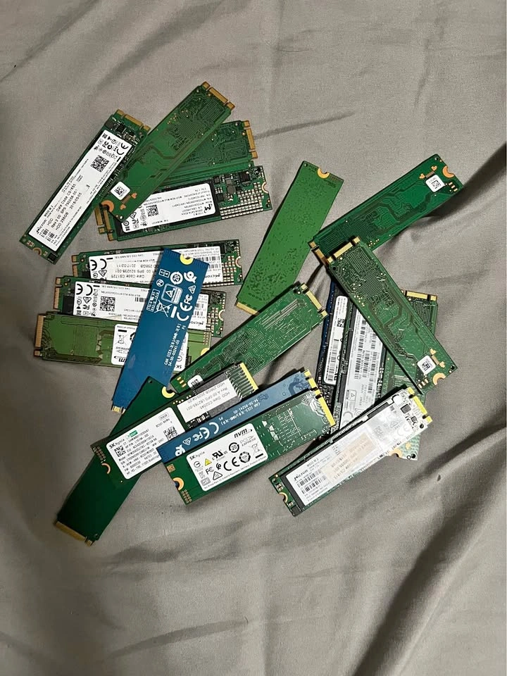 Lot of 256GB M.2 SSDs - Micron & SK Hynix