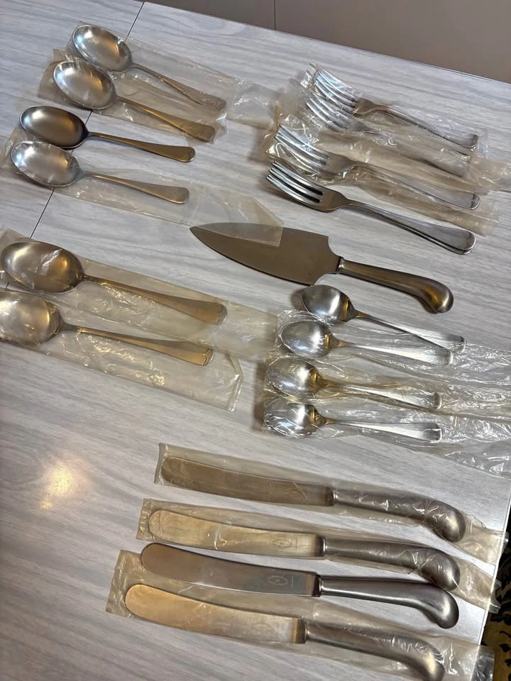 Vintage George Butler Sheffield England 17-Piece Tea Set