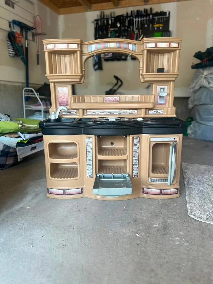 Step2 Play Kitchen - photo 2