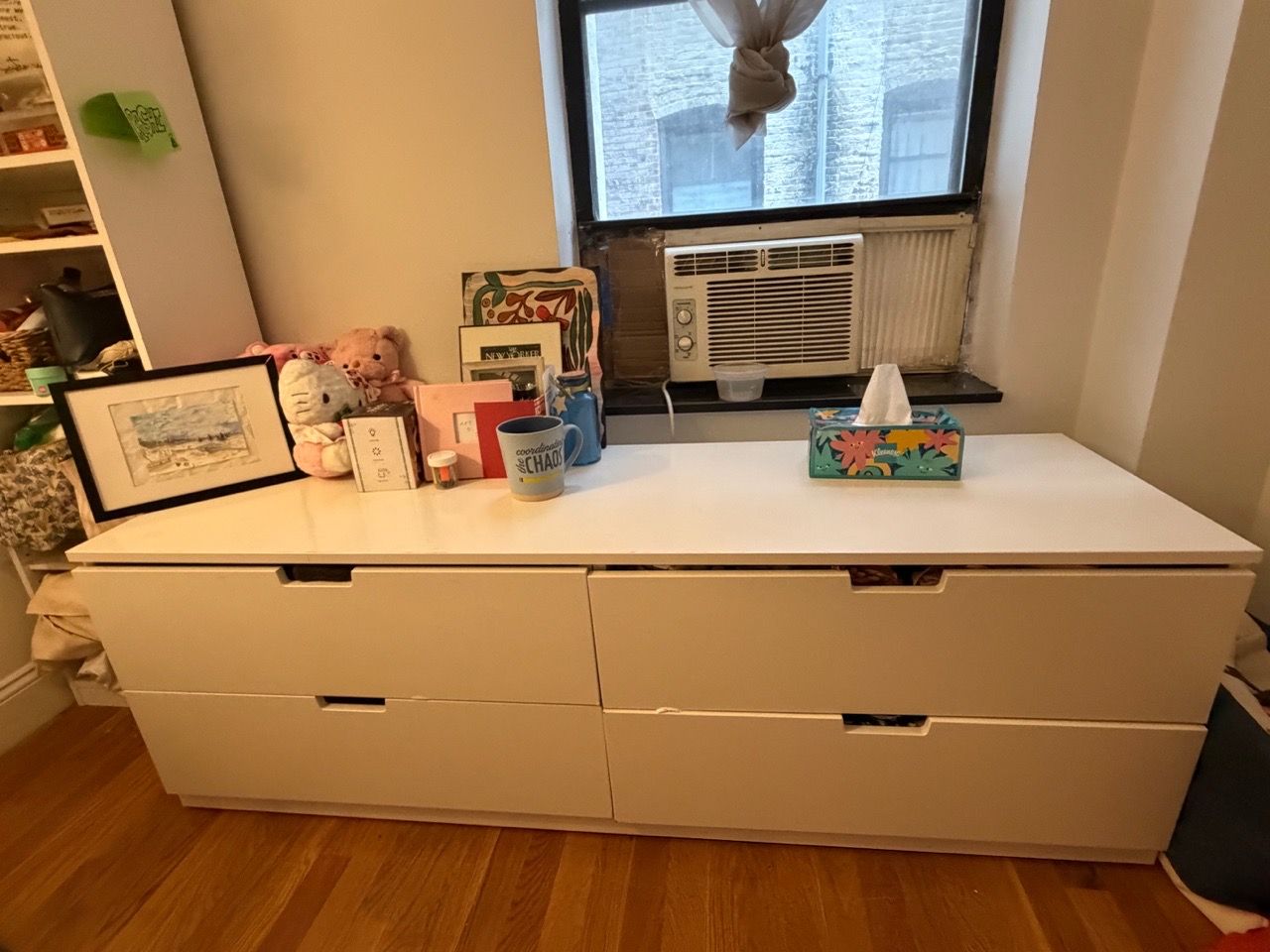4 Drawer Dresser - White Anchor Unlock Function - photo 4