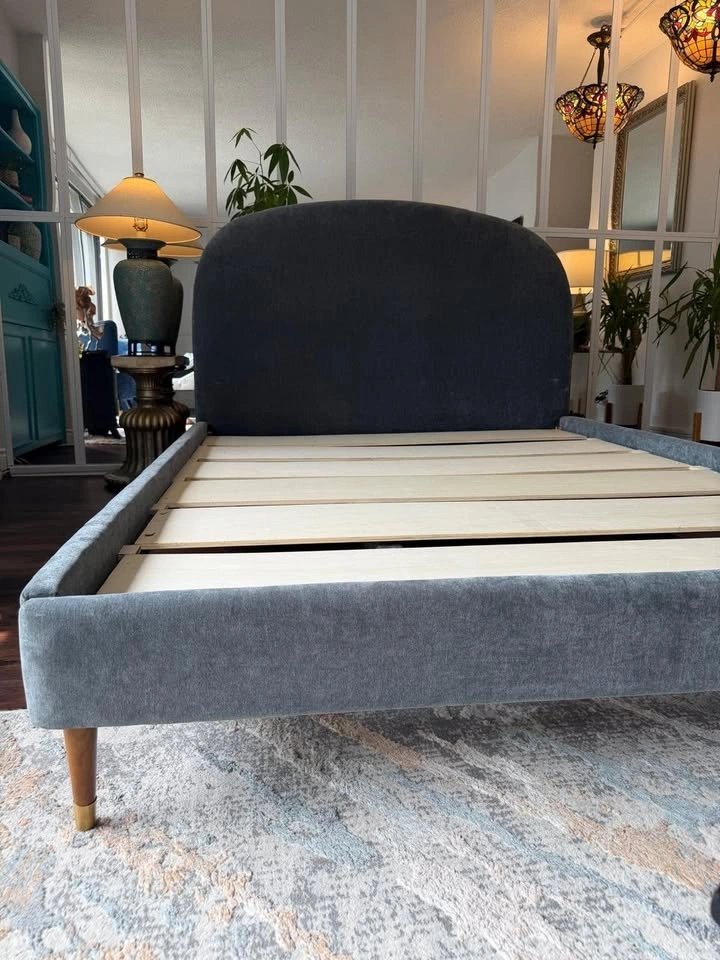 Queen Bed Frame - Grey Velvet Solid Wood - photo 2