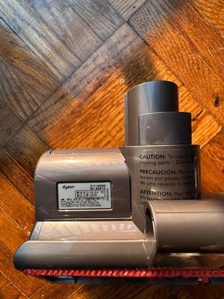 Dyson original Mini Motorized Tool Brush Head Compatible with V7 - photo 2